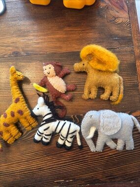 Source Unknown Felt Safari Animal Toy Set - Yellow, Brown, Gray, White, Black